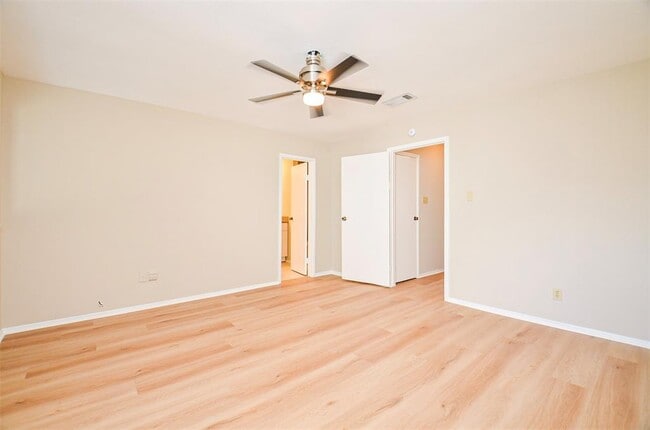 Building Photo - 8636 Wednesbury Ln