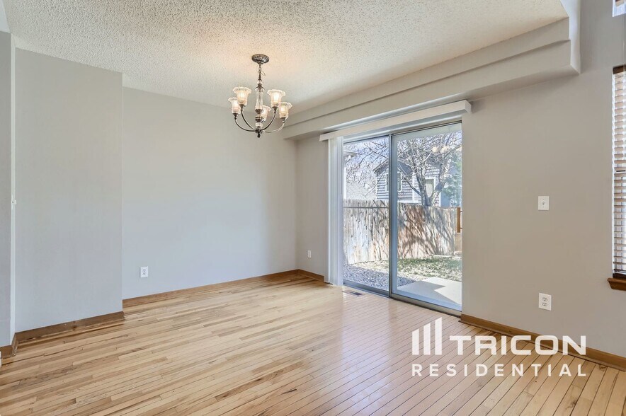 Building Photo - 8852 Clover Meadow Ln