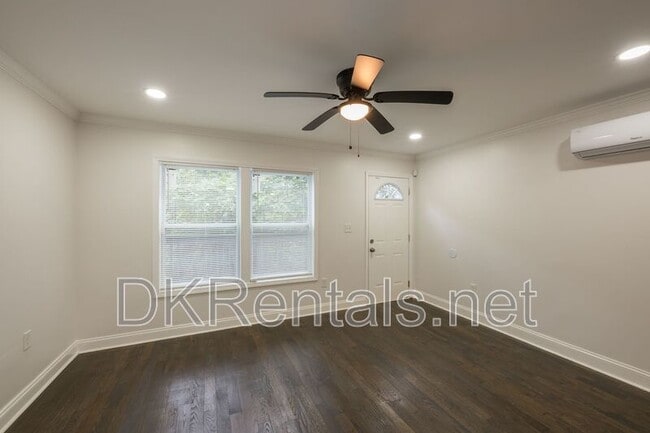 Building Photo - 2027 Lois Pl NW