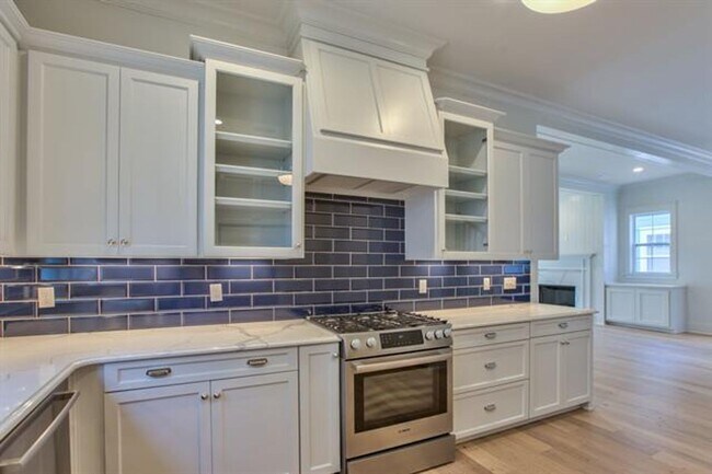 Building Photo - Stunning Midtown Tallahassee Home In Braem...