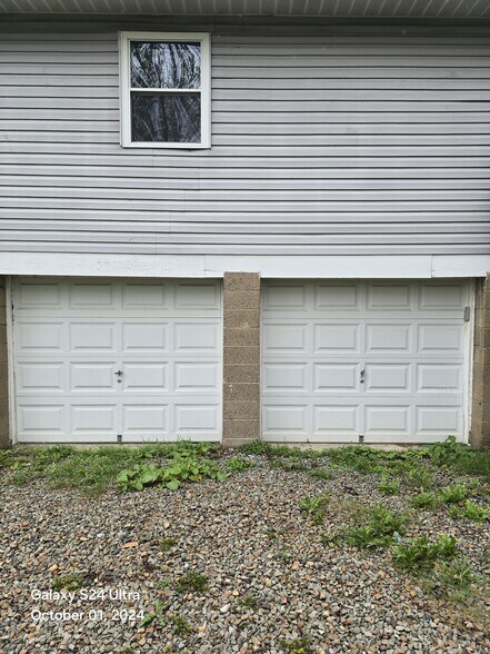 2 Car Attached Garage - 21 Cree Dr