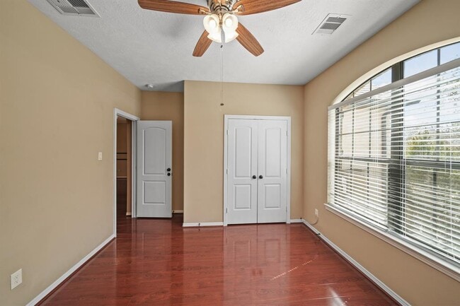Building Photo - 6503 Loralie Ln