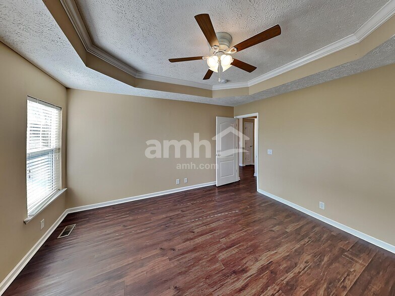 Building Photo - 1642 Zurich Dr