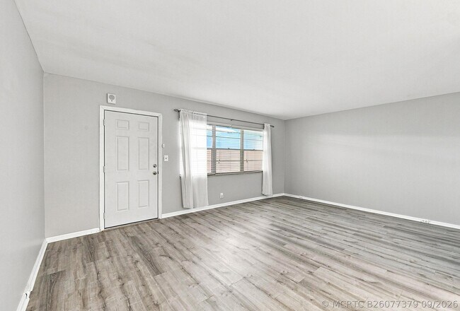 Building Photo - 2404 Antigua Cir