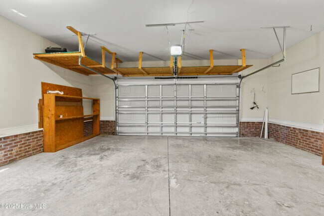 Building Photo - 403 Sundown Ct