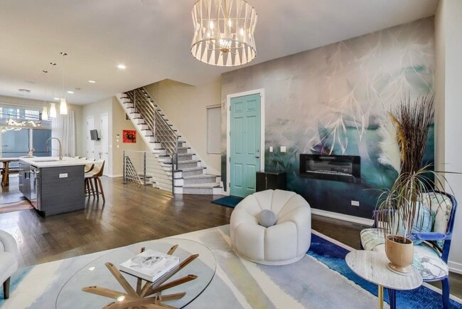 Building Photo - 1632 W Ohio St