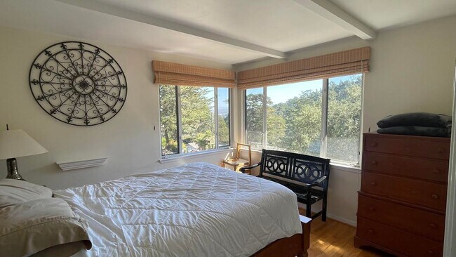 Building Photo - Mid Century Modern home in Monterey