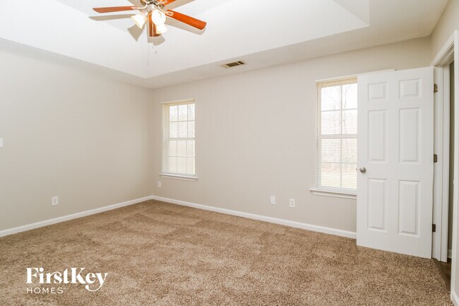 Building Photo - 115 Kendall Ln