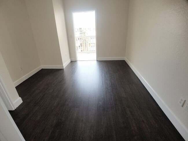 Building Photo - FOR RENT!!!  Beautiful Pool View Wood Floors Condo @ Park North Downtown Orlando!