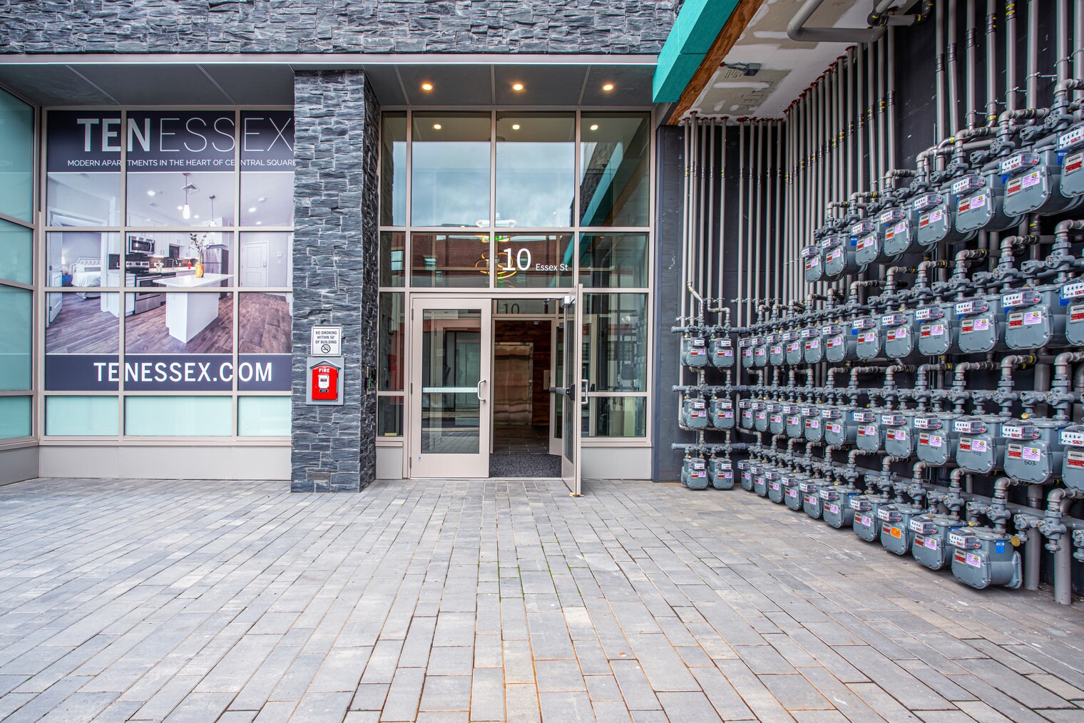 Building Photo - 10 Essex St