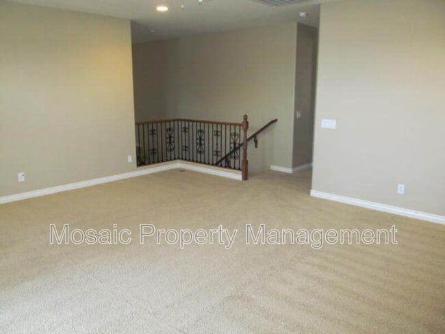 Building Photo - 2664 E Hampton Ln