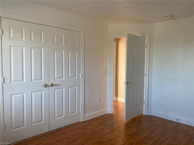 Building Photo - 3800 Rosemont Blvd