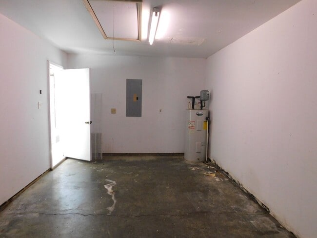 Building Photo - Nice Duplex in Havelock