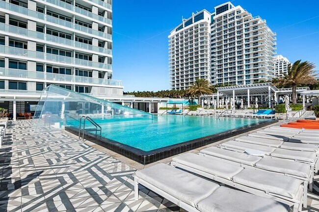 Building Photo - 3101 Bayshore Dr