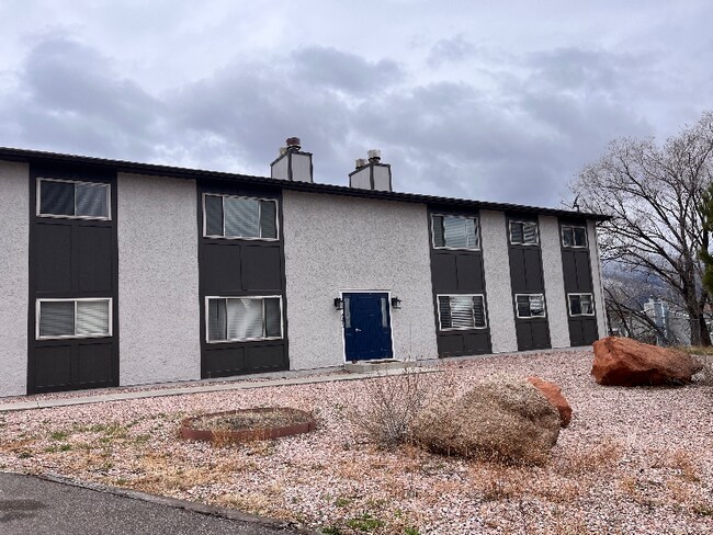 Building Photo - 2813 King St