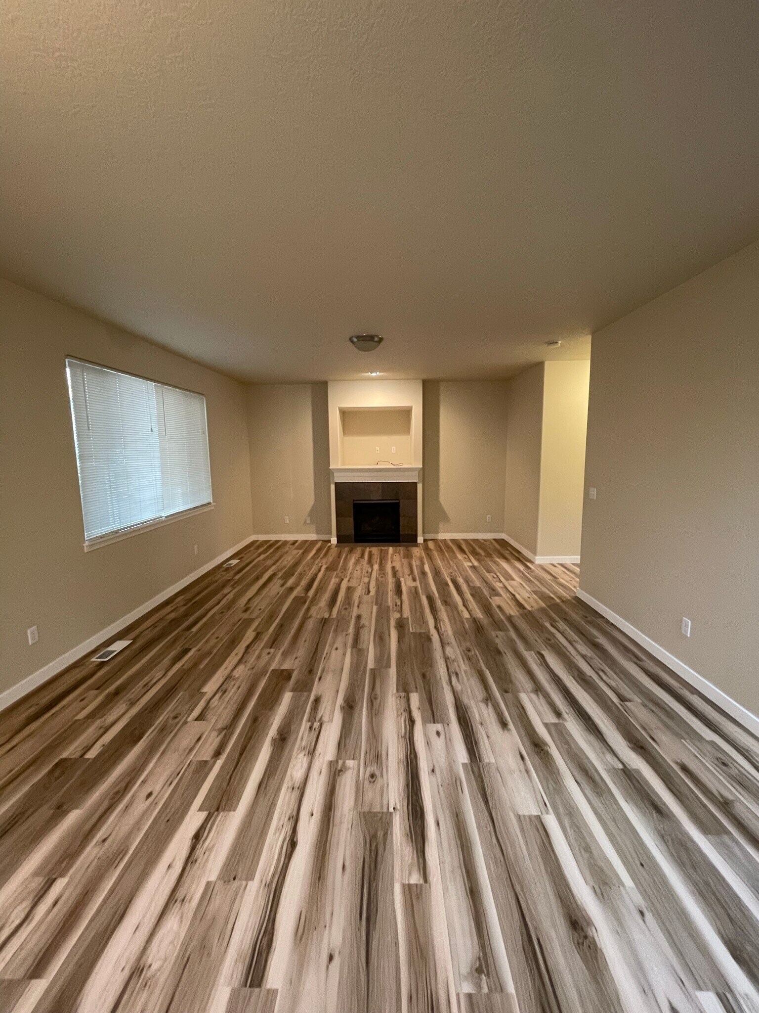 Building Photo - 1751 SE Water Lily St