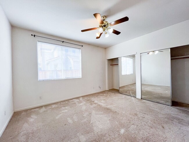 Building Photo - Corner Lot in Windrift Community