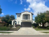 Building Photo - La Costa Oaks 4-bed 3-bath single family h...