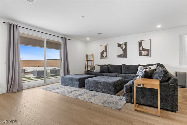 Building Photo - 3508 Liviana Gln Ave