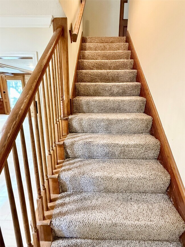 Building Photo - 16711 Sir William Dr