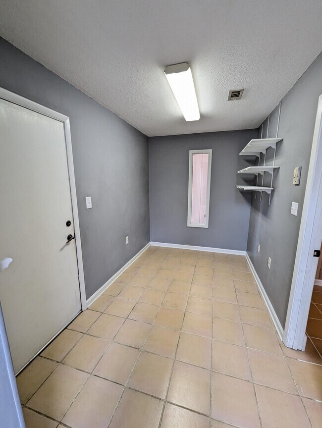 Building Photo - 2205 Calle De Marbella