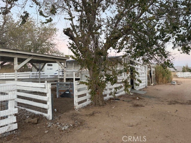 Building Photo - 16100 Navajo Rd