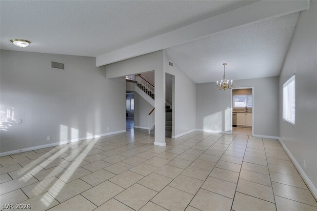 Building Photo - 2340 Belvedere Dr