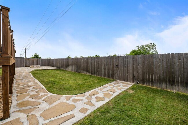 Building Photo - 19216 Elk Horn Dr