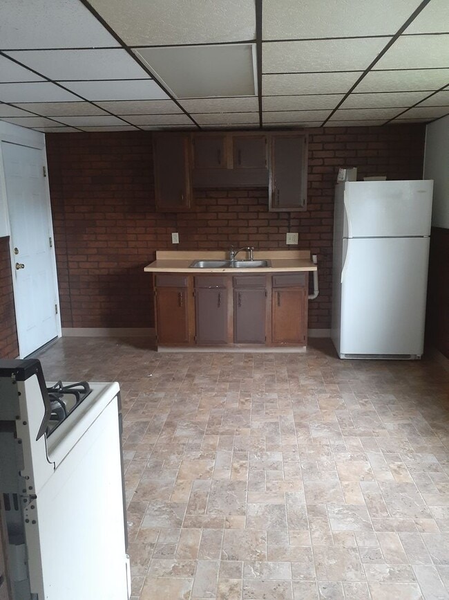 Building Photo - 44 Rich Pl