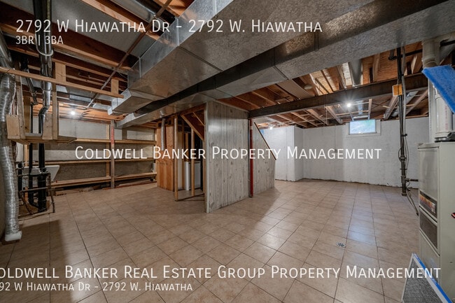 Building Photo - 2792 W Hiawatha Dr