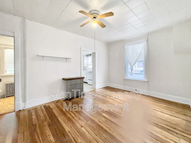 Building Photo - 825-827 Hamilton Boulevard - 827