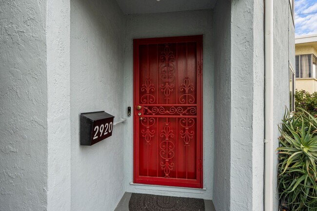 Building Photo - 2924 Morcom Ave