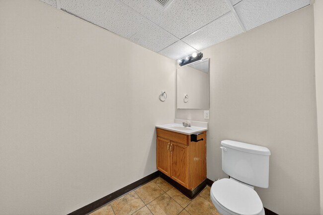 Building Photo - 1226 Baron Ave