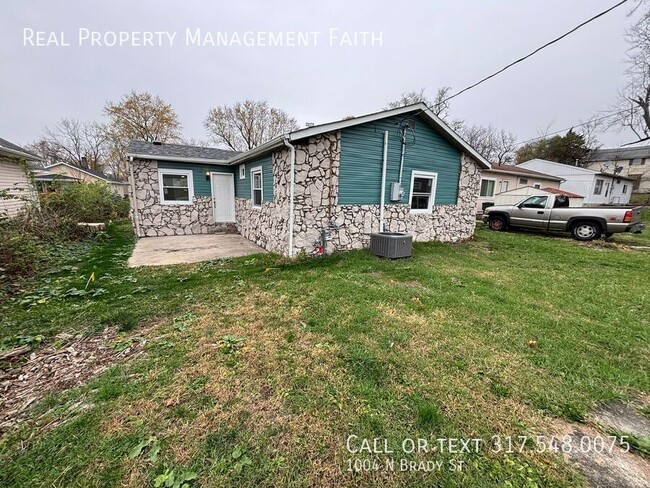 Building Photo - 3-Bedroom house