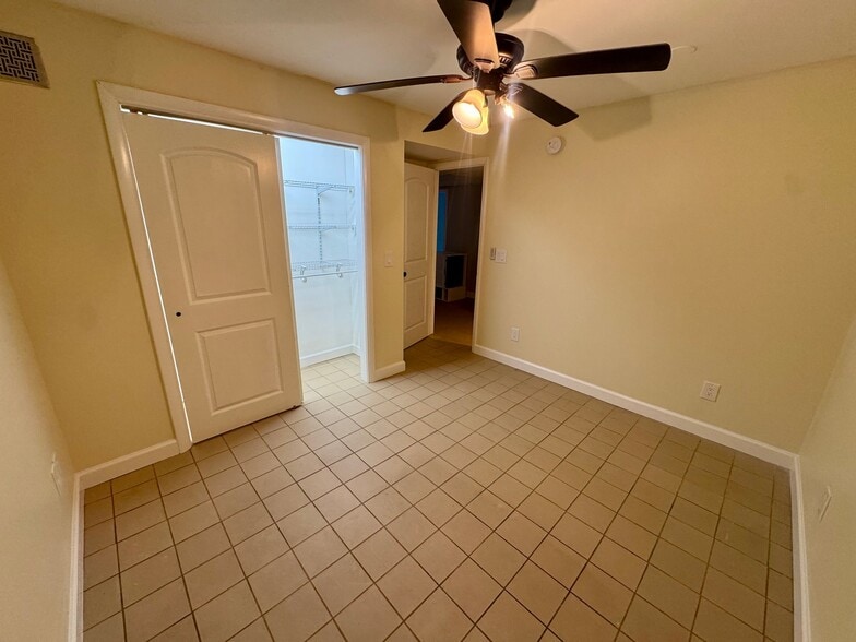 Building Photo - 732 Hillgate Rd