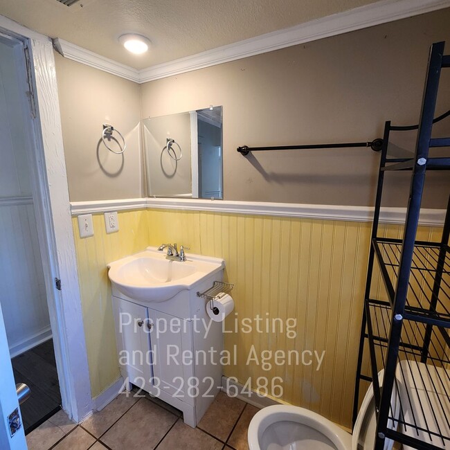 Building Photo - One Level Home, Elizabethton TN