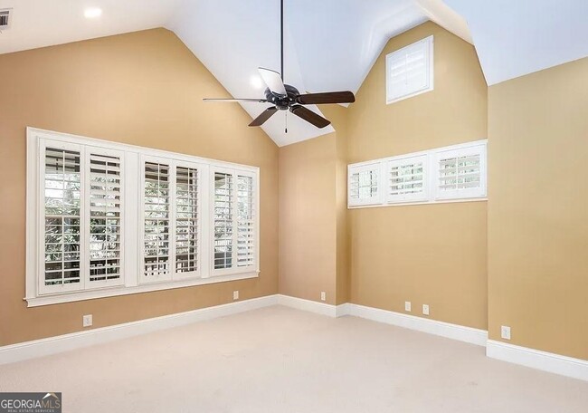 Building Photo - 1111 Regency Dr