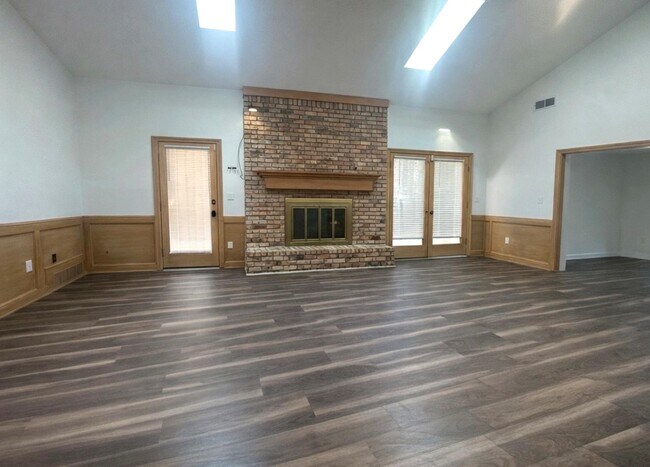 Building Photo - 6736 Kirby Trace Cove