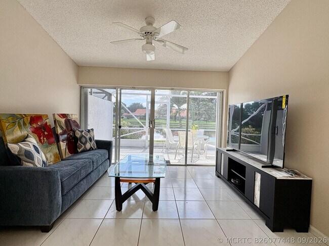 Building Photo - 7702 Majestic Palm Dr