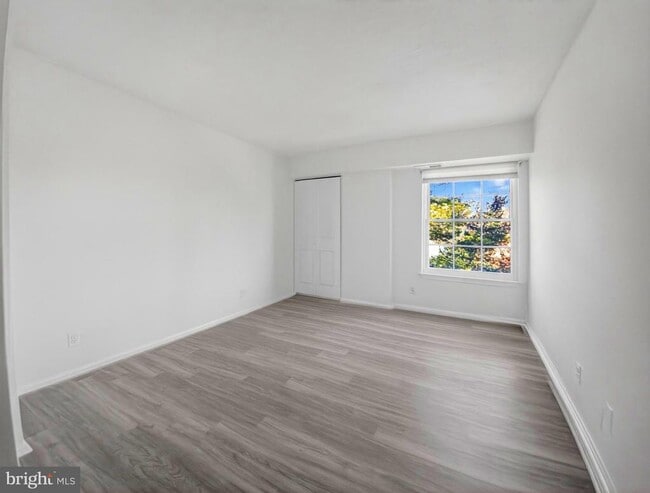 Building Photo - 7680 Tremayne Pl