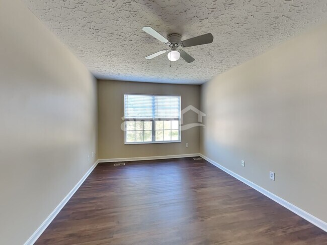 Building Photo - 2807 Presidential Dr