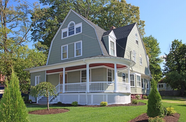 Building Photo - 62 Whitney St