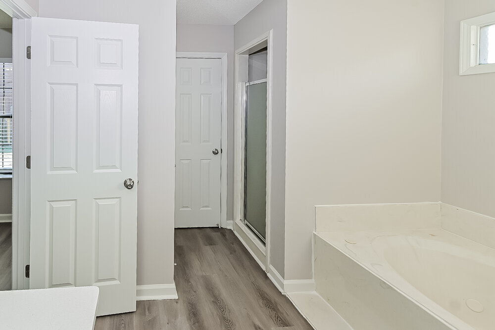 Building Photo - 10873 E Ridge Dr