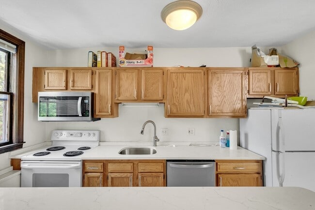 Building Photo - 39 E Springfield St