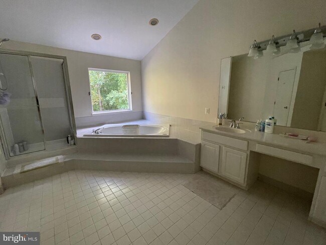 Building Photo - 5317 Poplar Valley Ct