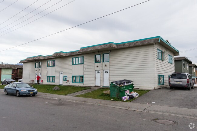 Building Photo - 444 Price St
