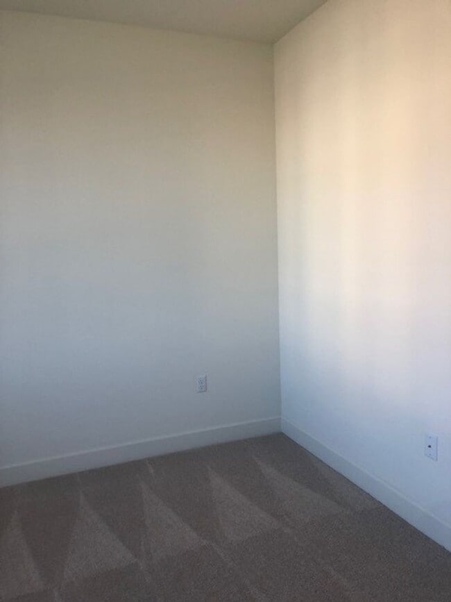 Building Photo - Single Story Stockton Home - Located in We...