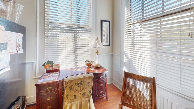 Building Photo - 648 Clayton St