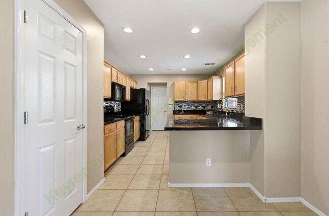 Building Photo - Beautiful Home in the Highly Desirable Lyon's Gate Community!