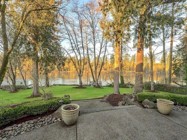 Building Photo - 16275 NE Eilers Rd